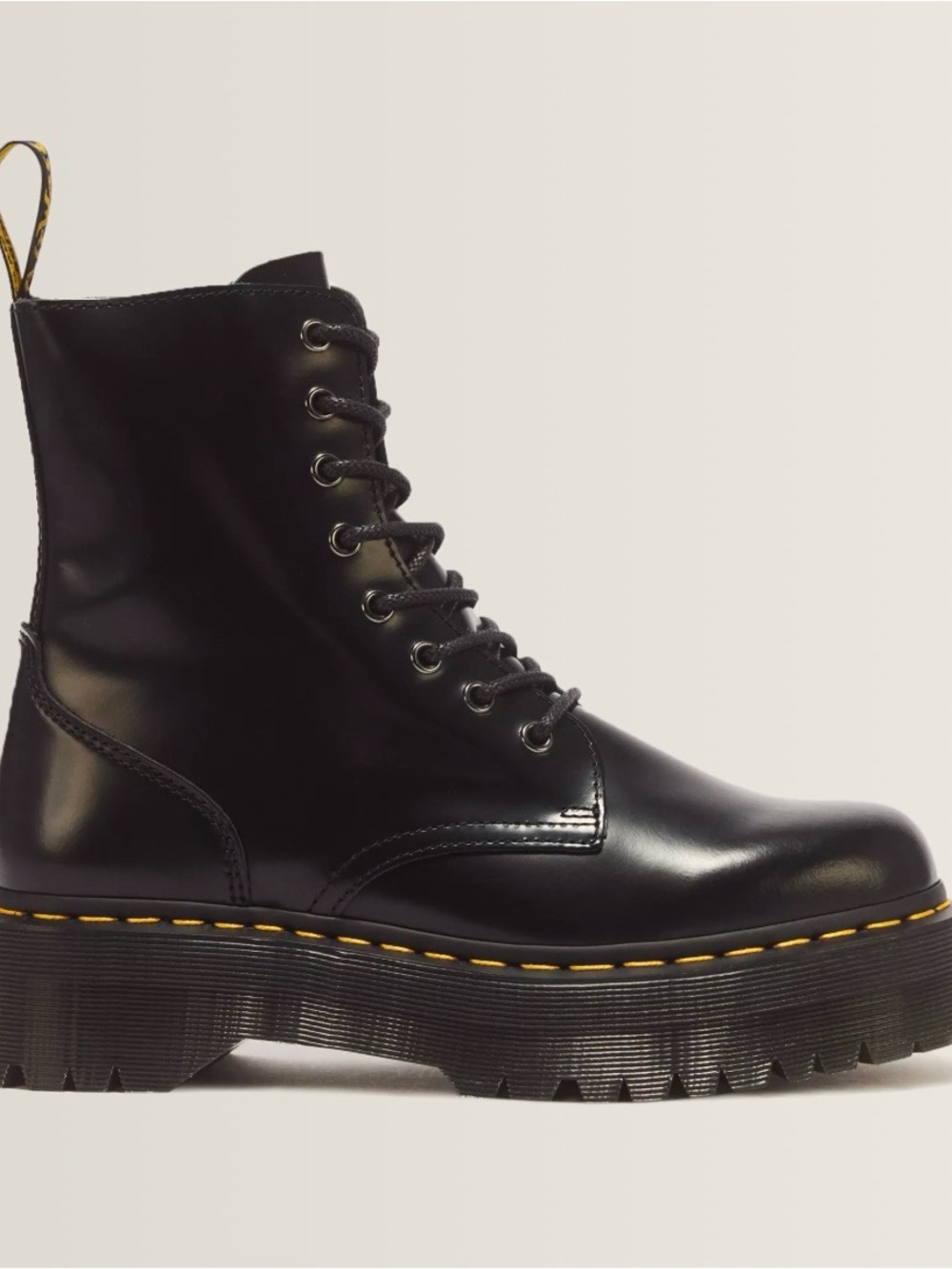 Dr. Martens Jadon Boot Snooth Leather Platforms